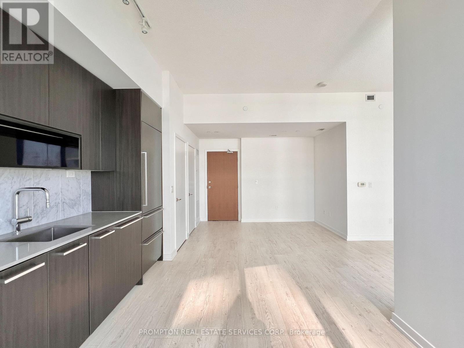 907 - 117 Mcmahon Drive, Toronto, Ontario  M2K 2X9 - Photo 8 - C12433338