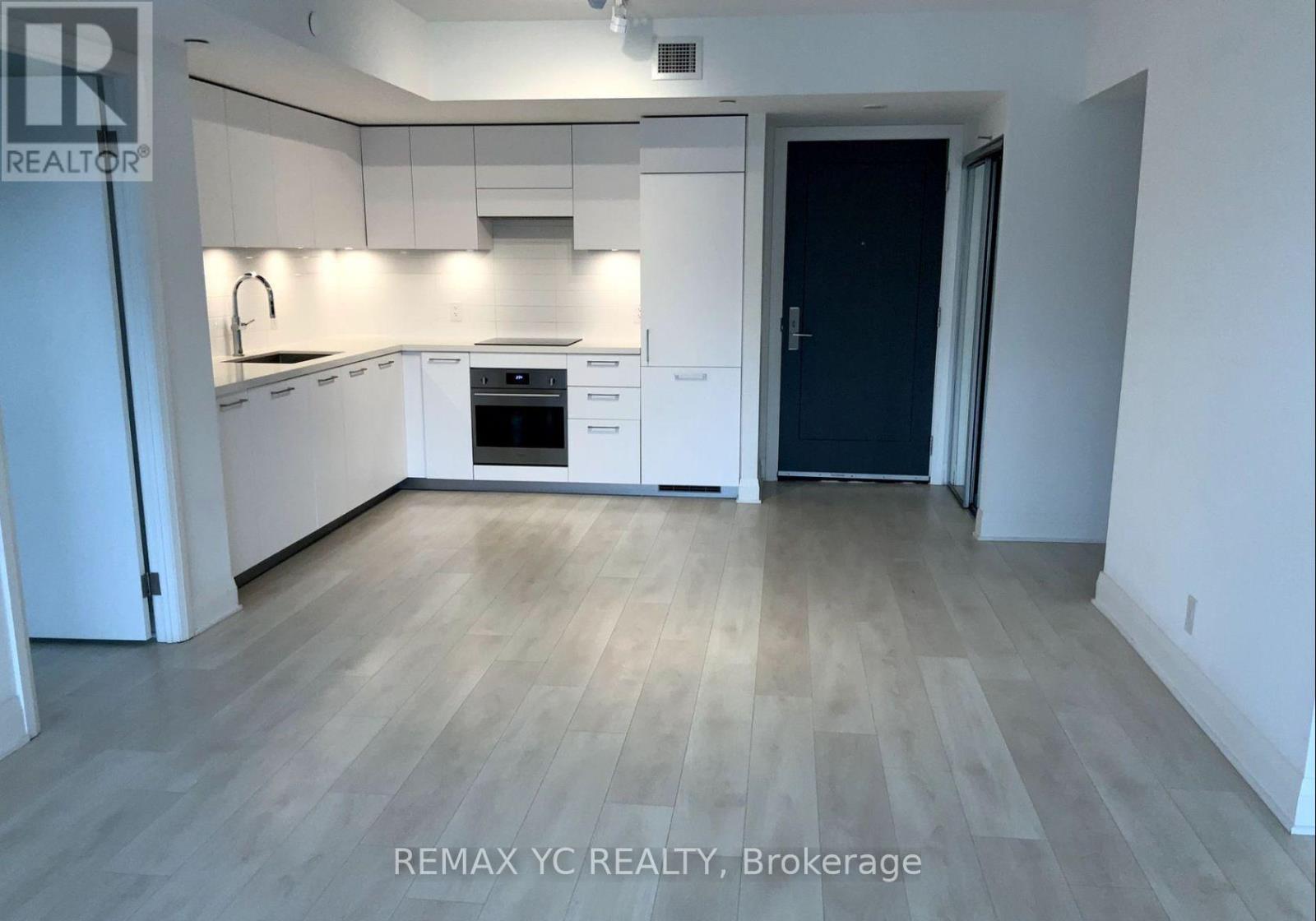 322 - 33 FREDERICK TODD WAY, Toronto, Ontario
