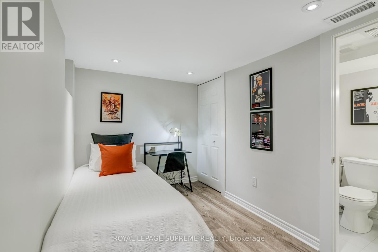 313 Cedarvale Avenue, Toronto, Ontario  M4C 4K3 - Photo 19 - E12433339