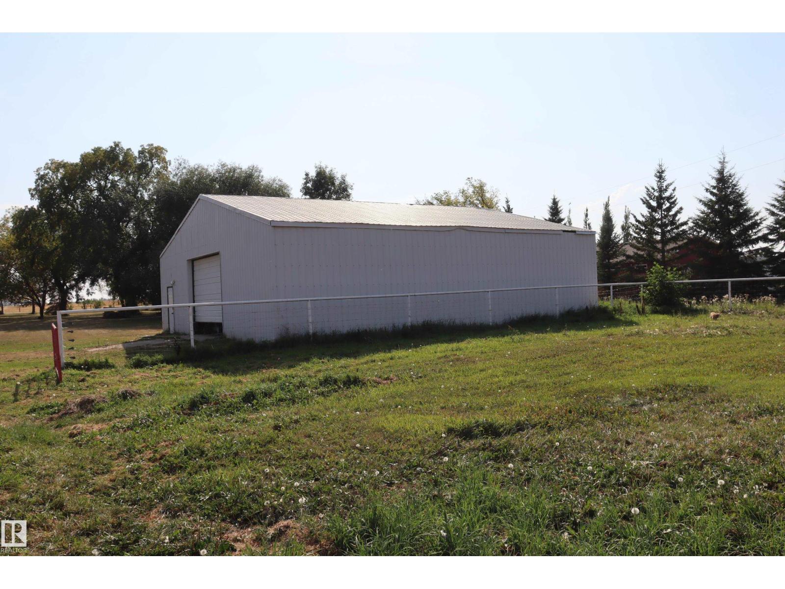 243066 Twp. Rd. 464, Rural Wetaskiwin County, Alberta  T9A 2G3 - Photo 31 - E4457614
