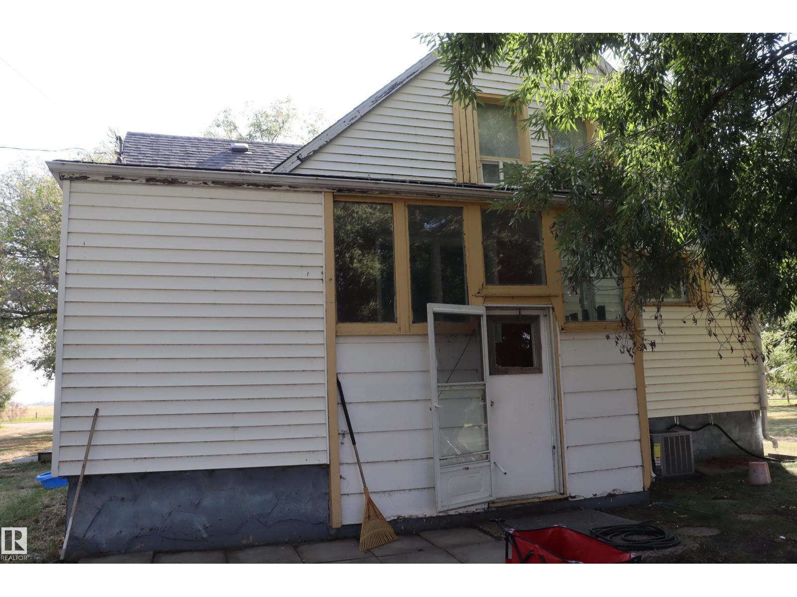 243066 Twp. Rd. 464, Rural Wetaskiwin County, Alberta  T9A 2G3 - Photo 5 - E4457614