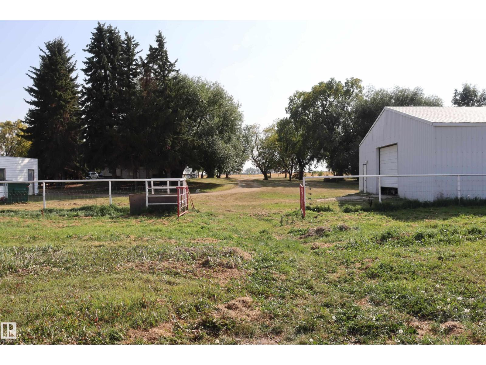 243066 Twp. Rd. 464, Rural Wetaskiwin County, Alberta  T9A 2G3 - Photo 32 - E4457614