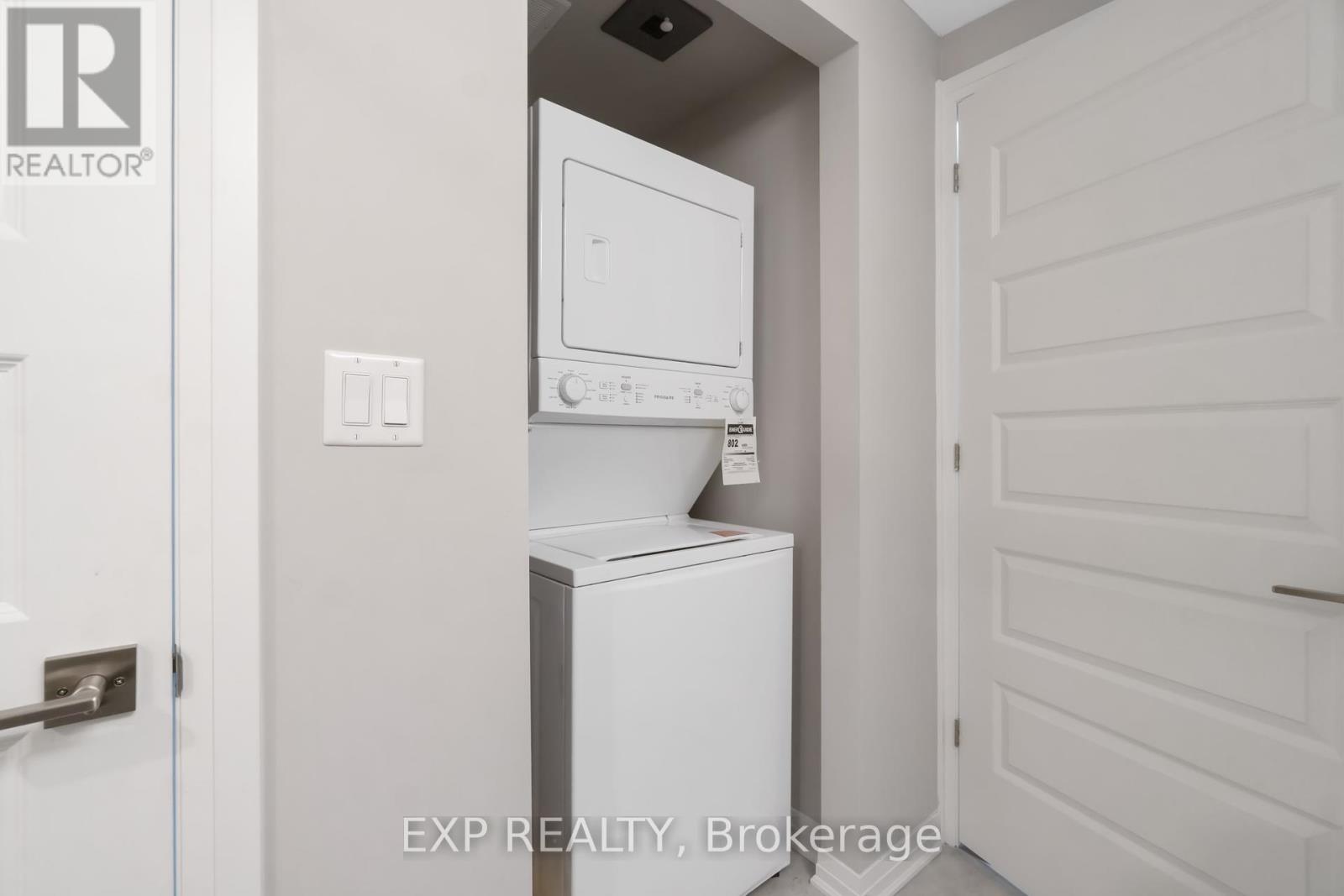 610 - 58 Adam Sellers Street, Markham, Ontario  L6B 1P5 - Photo 5 - N12433344