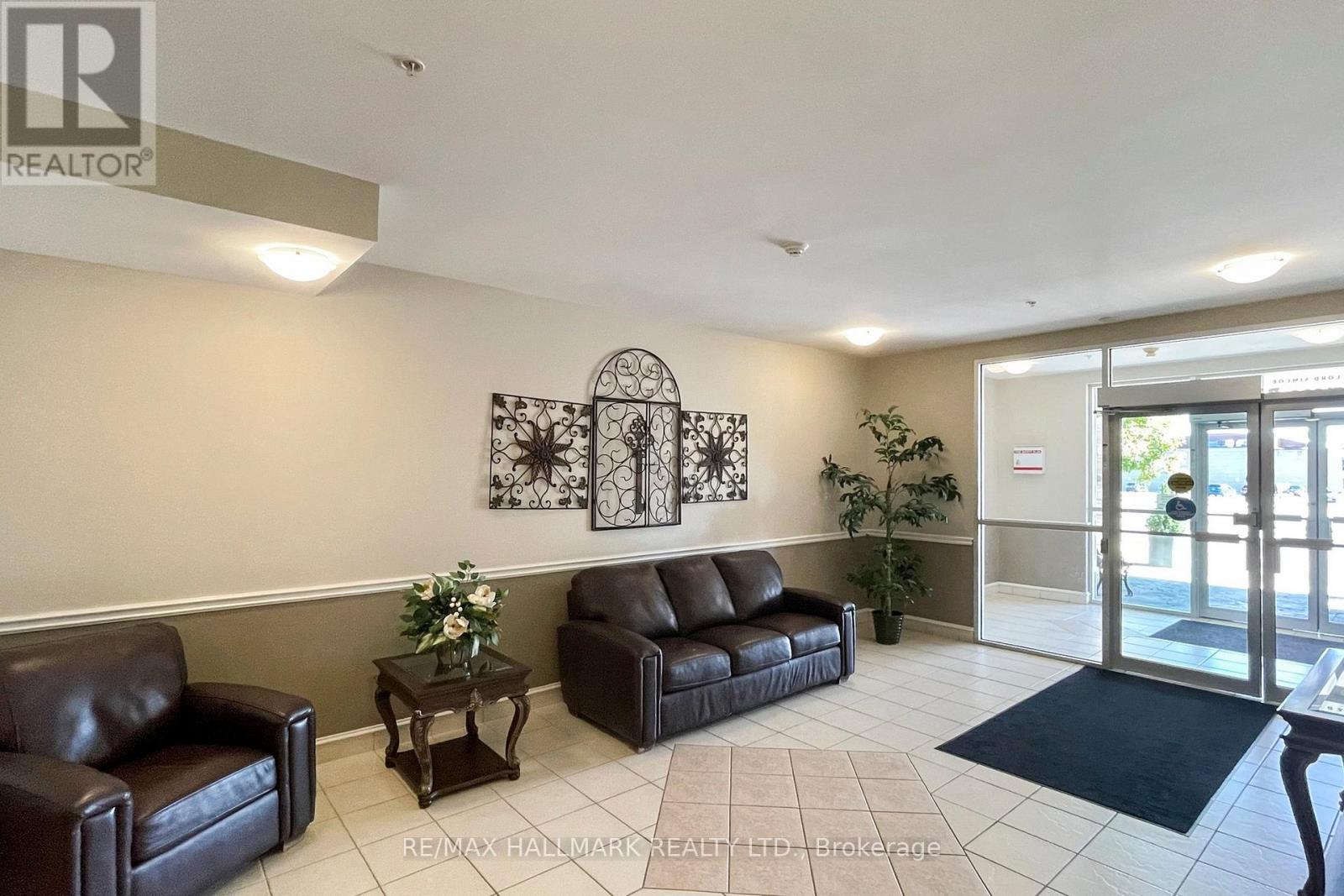 301 - 112 Simcoe Road, Bradford West Gwillimbury, Ontario  L3Z 1Y2 - Photo 22 - N12433354