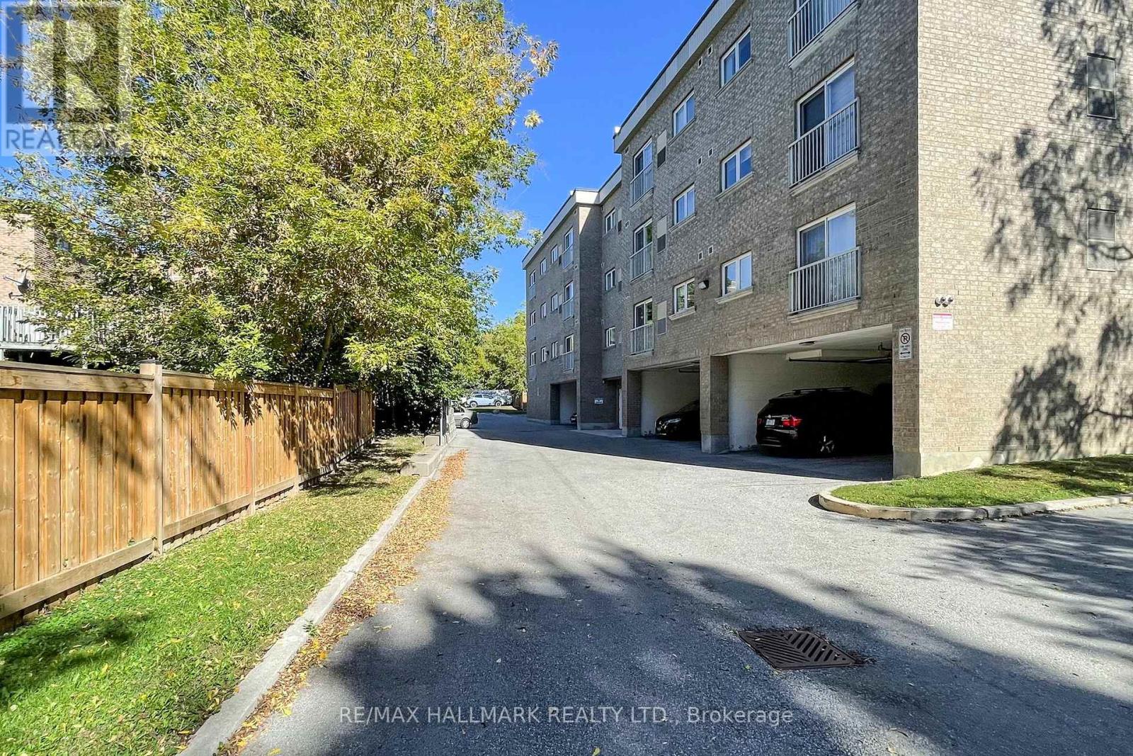 301 - 112 Simcoe Road, Bradford West Gwillimbury, Ontario  L3Z 1Y2 - Photo 31 - N12433354