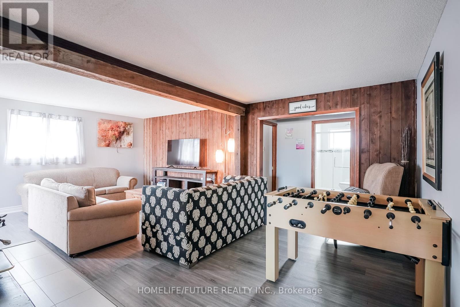 1200 Mosley Street, Wasaga Beach, Ontario  L9Z 2E7 - Photo 12 - S12433311