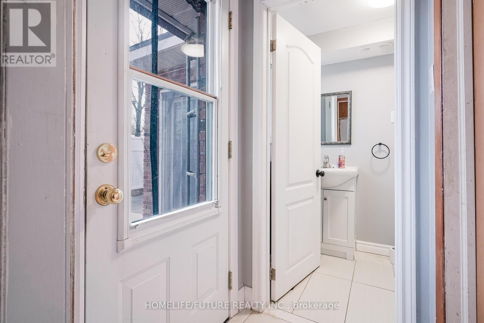 1200 Mosley Street, Wasaga Beach, Ontario  L9Z 2E7 - Photo 22 - S12433311