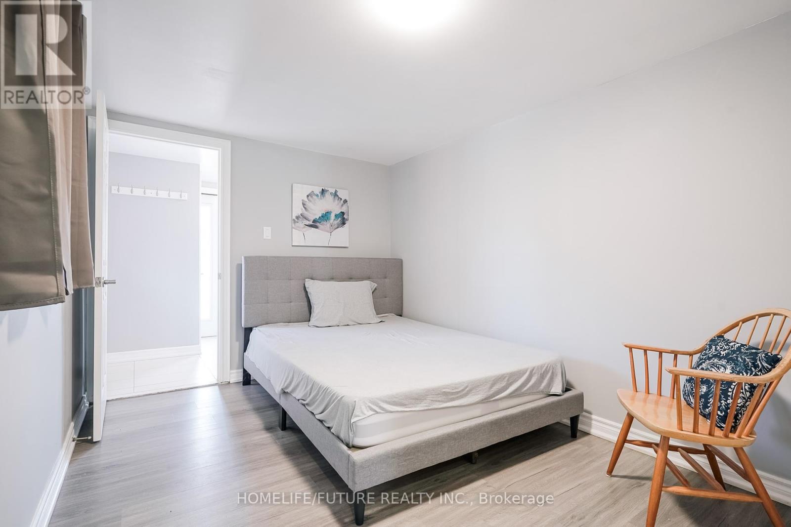 1200 Mosley Street, Wasaga Beach, Ontario  L9Z 2E7 - Photo 27 - S12433311