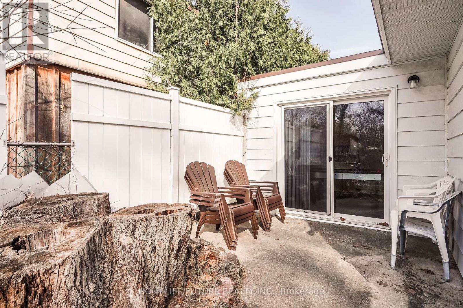 1200 Mosley Street, Wasaga Beach, Ontario  L9Z 2E7 - Photo 37 - S12433311