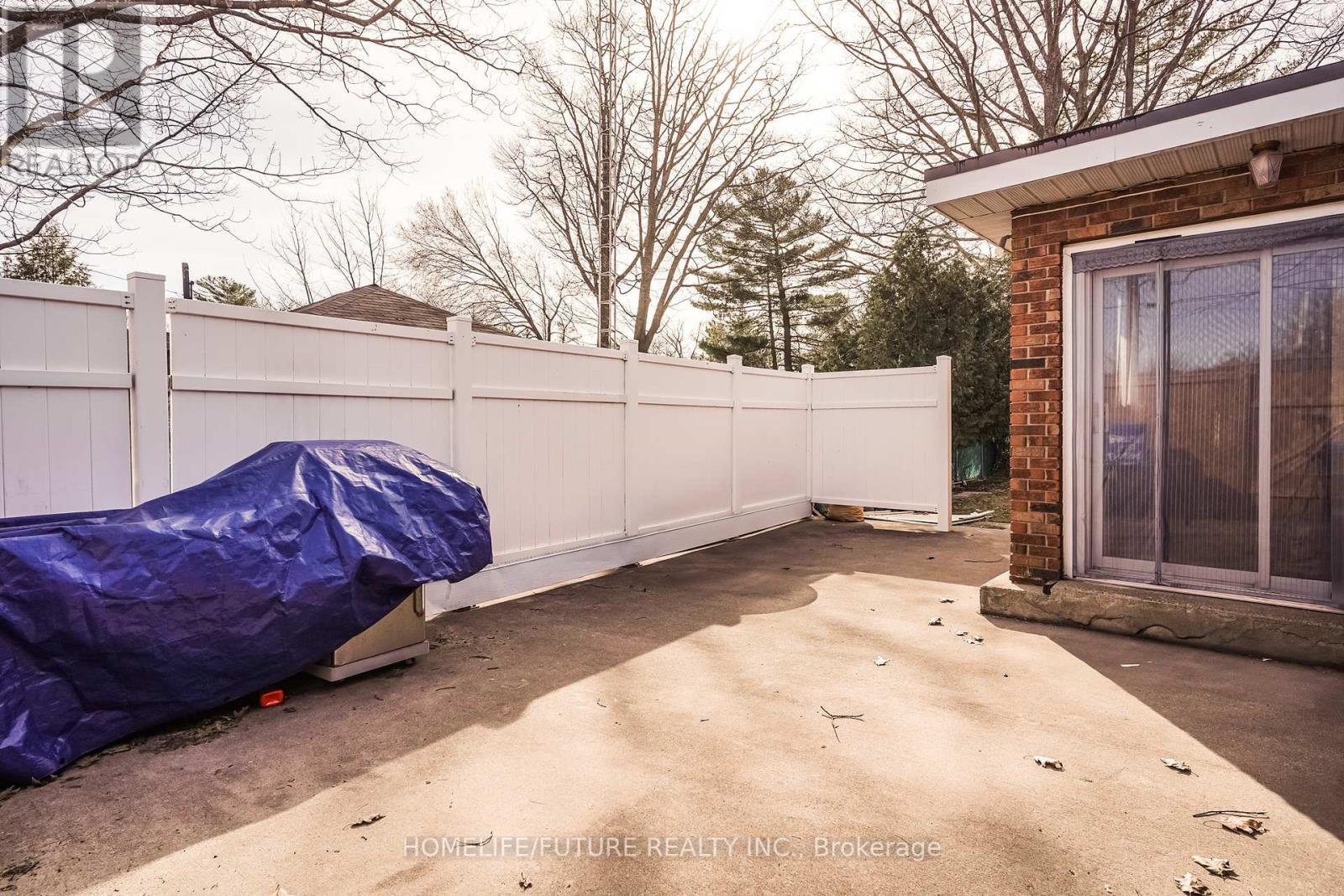1200 Mosley Street, Wasaga Beach, Ontario  L9Z 2E7 - Photo 39 - S12433311