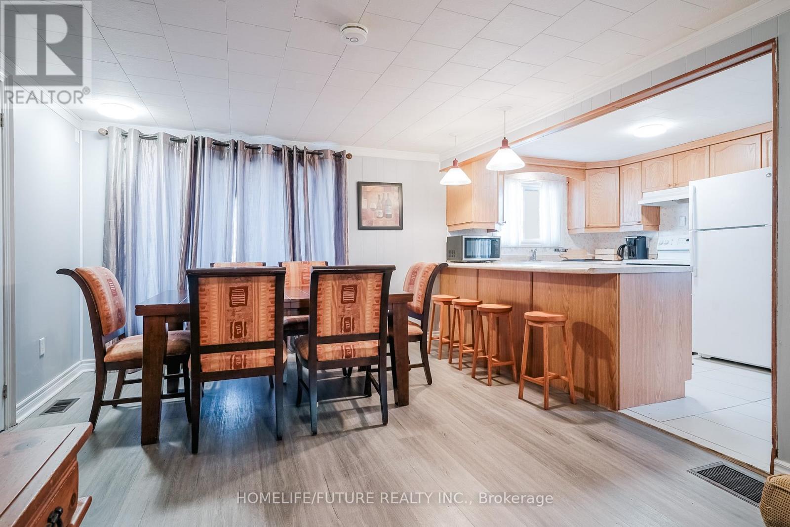 1200 Mosley Street, Wasaga Beach, Ontario  L9Z 2E7 - Photo 7 - S12433311