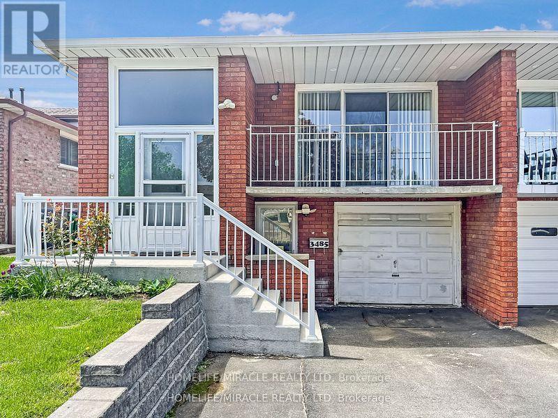 3485 Oakglade Crescent, Mississauga, Ontario  L5C 1X4 - Photo 2 - W12433305