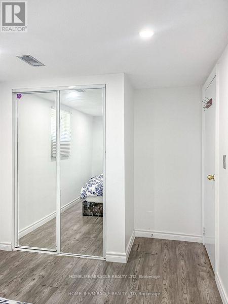 3485 Oakglade Crescent, Mississauga, Ontario  L5C 1X4 - Photo 24 - W12433305