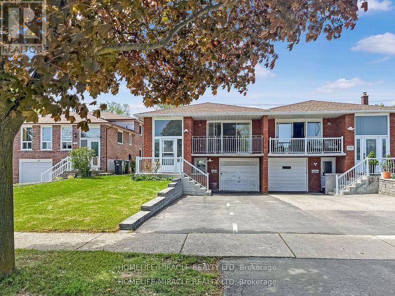 3485 Oakglade Crescent, Mississauga, Ontario  L5C 1X4 - Photo 3 - W12433305