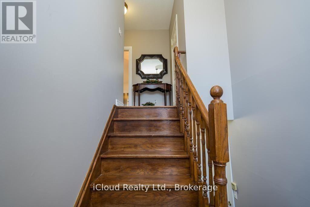 Room 2 - 12 King George Road, Toronto, Ontario  M9N 2C1 - Photo 2 - W12433321