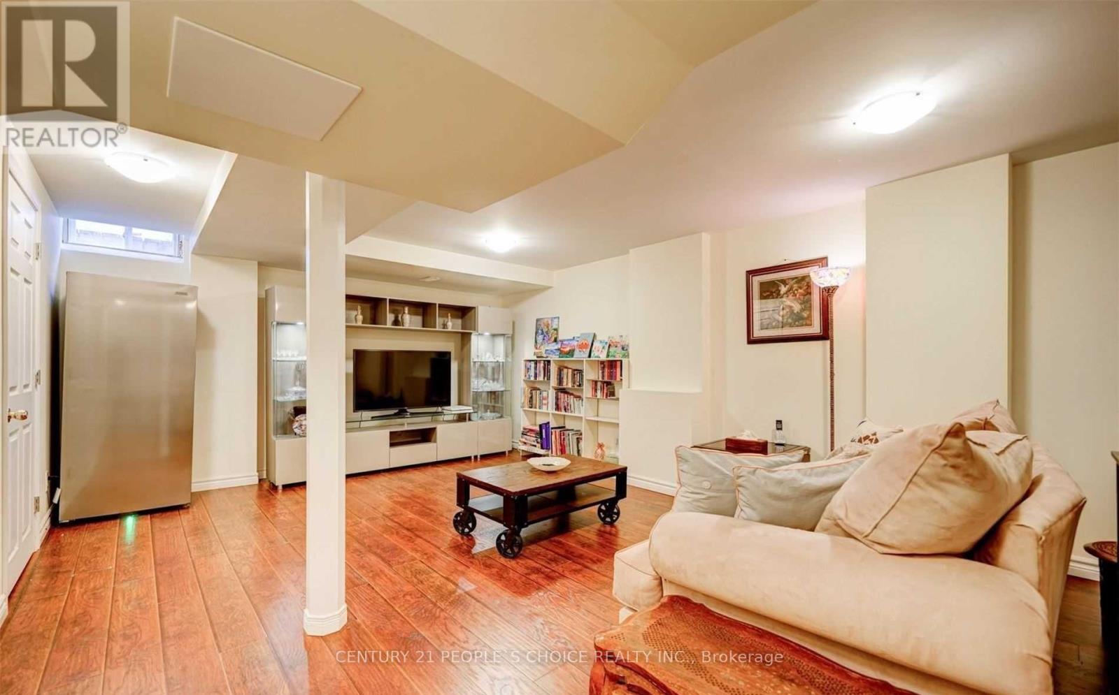 1162 Leewood Drive, Oakville, Ontario  L6M 3B9 - Photo 32 - W12433328