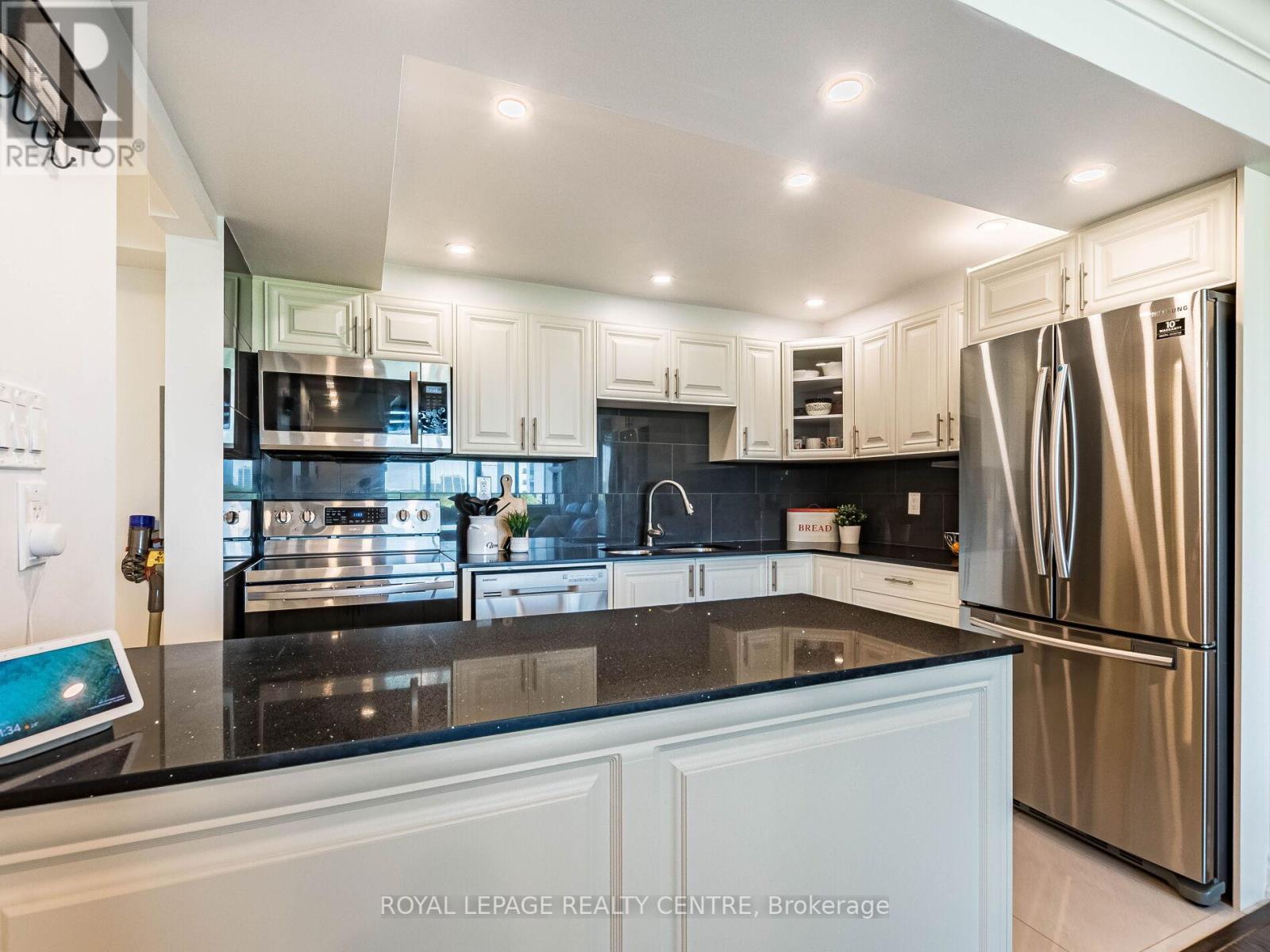 709 - 1320 Mississauga Valley Boulevard, Mississauga, Ontario  L5A 3R6 - Photo 14 - W12433330