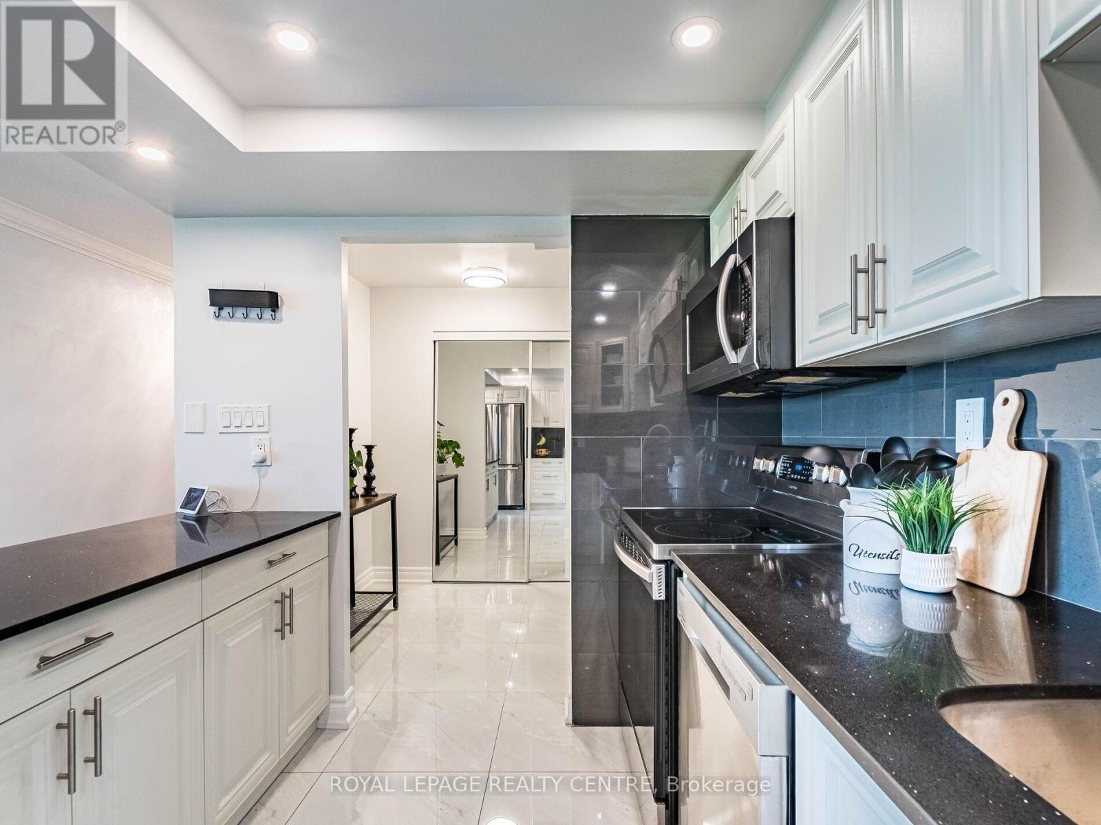709 - 1320 Mississauga Valley Boulevard, Mississauga, Ontario  L5A 3R6 - Photo 18 - W12433330