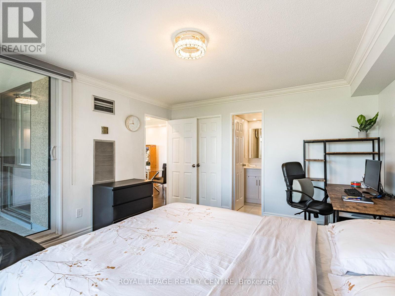 709 - 1320 Mississauga Valley Boulevard, Mississauga, Ontario  L5A 3R6 - Photo 22 - W12433330