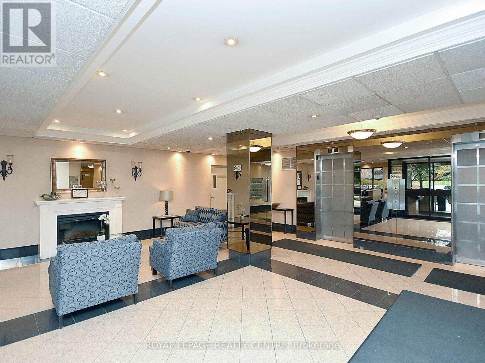 709 - 1320 Mississauga Valley Boulevard, Mississauga, Ontario  L5A 3R6 - Photo 3 - W12433330