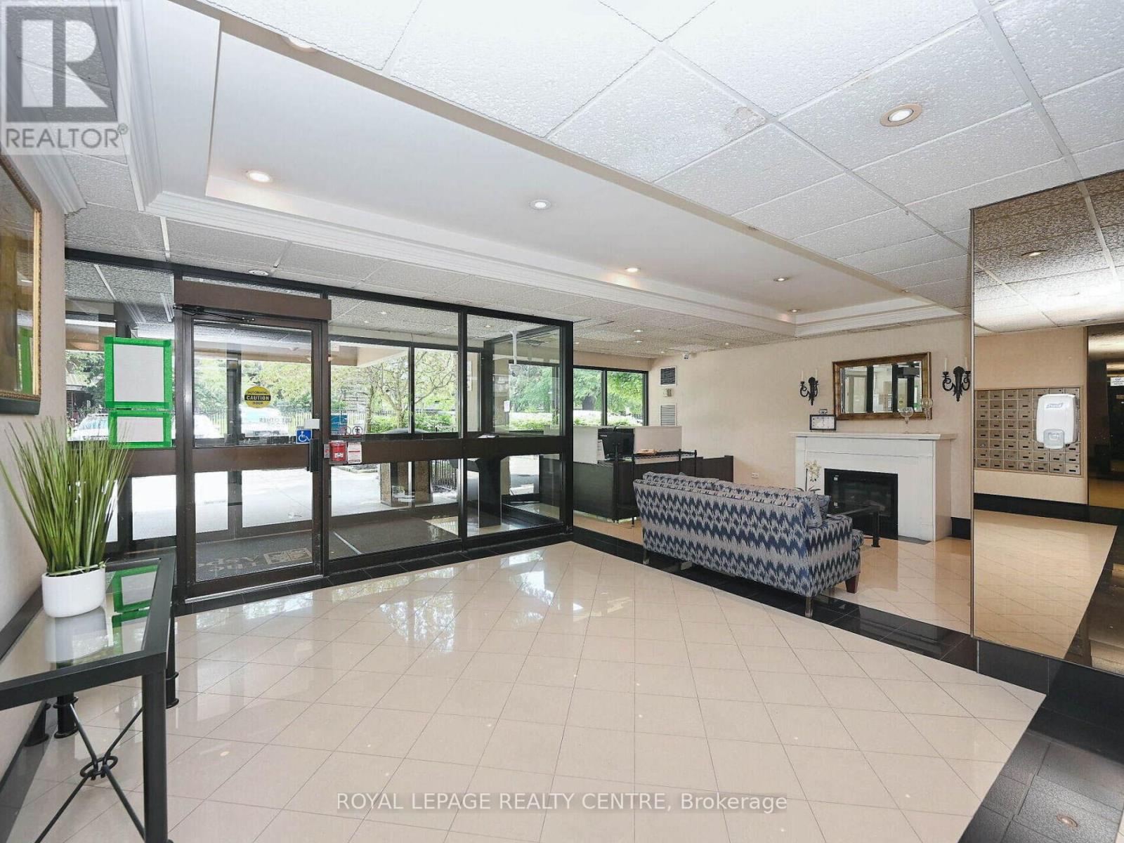 709 - 1320 Mississauga Valley Boulevard, Mississauga, Ontario  L5A 3R6 - Photo 43 - W12433330