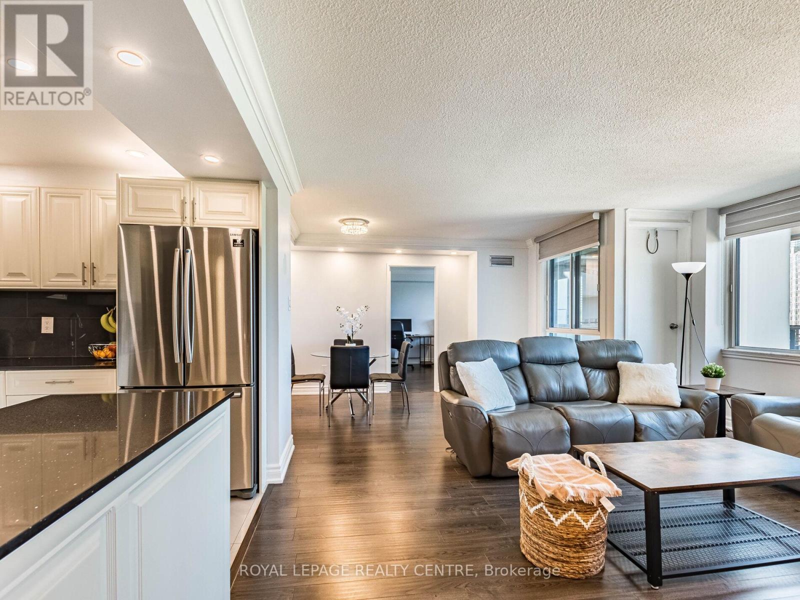 709 - 1320 Mississauga Valley Boulevard, Mississauga, Ontario  L5A 3R6 - Photo 7 - W12433330