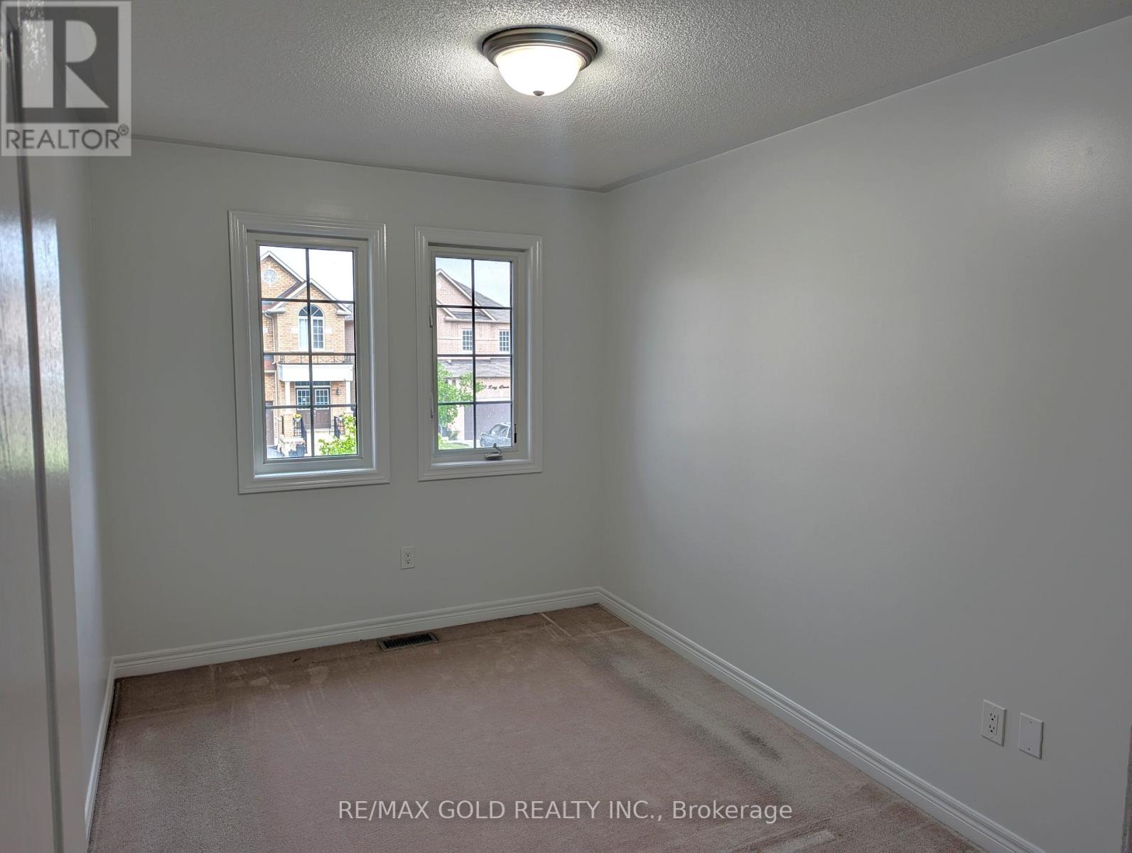 26 Long Branch Trail, Brampton, Ontario  L6P 3S4 - Photo 11 - W12433349