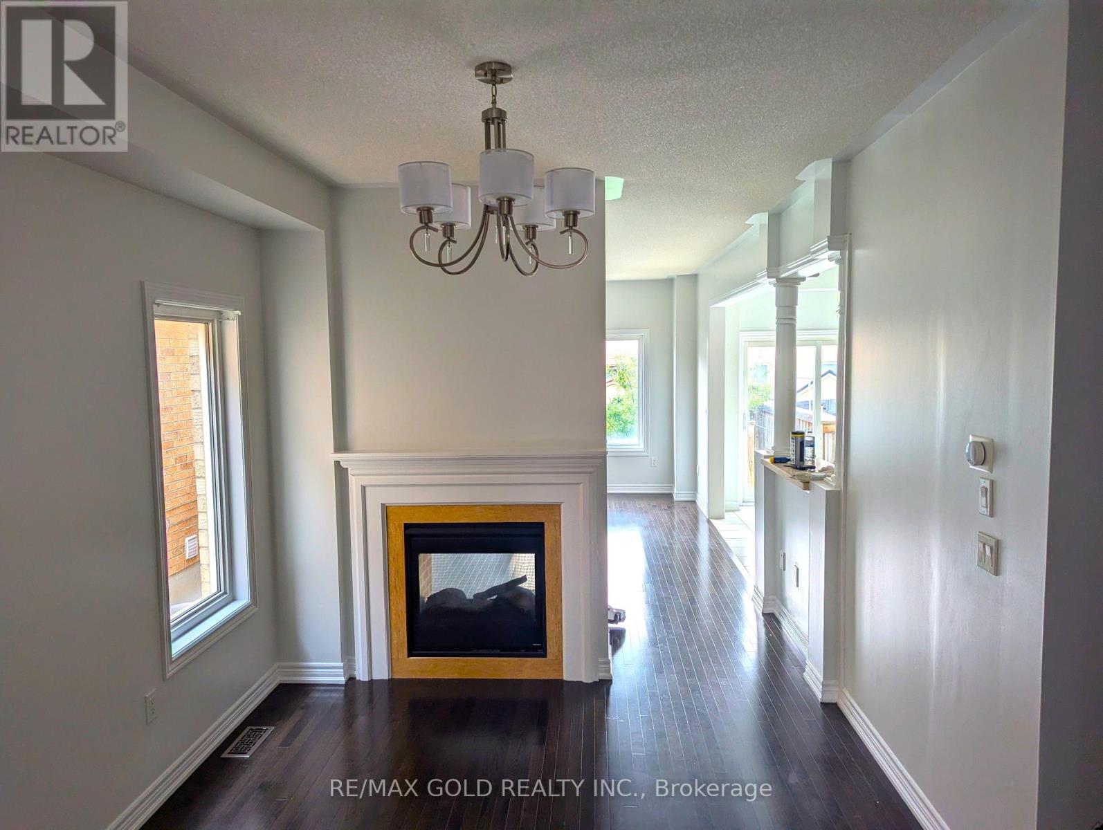 26 Long Branch Trail, Brampton, Ontario  L6P 3S4 - Photo 3 - W12433349
