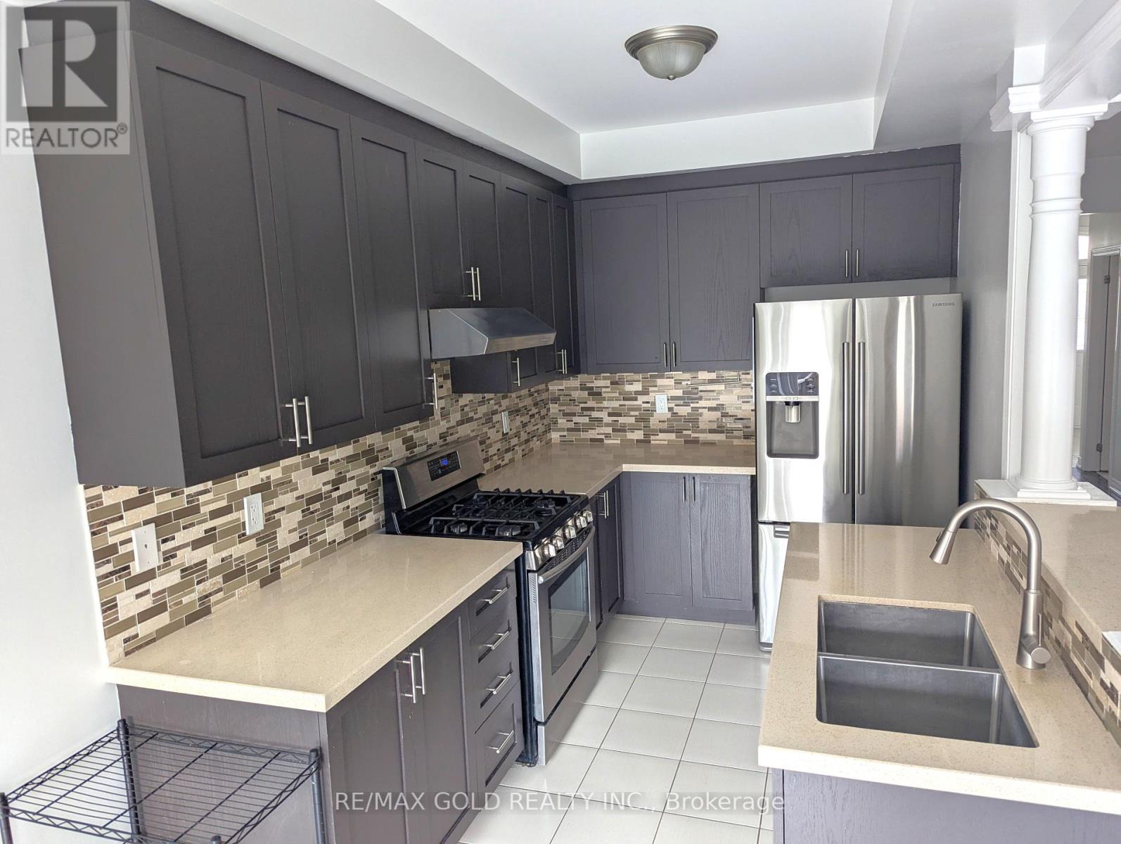 26 Long Branch Trail, Brampton, Ontario  L6P 3S4 - Photo 6 - W12433349