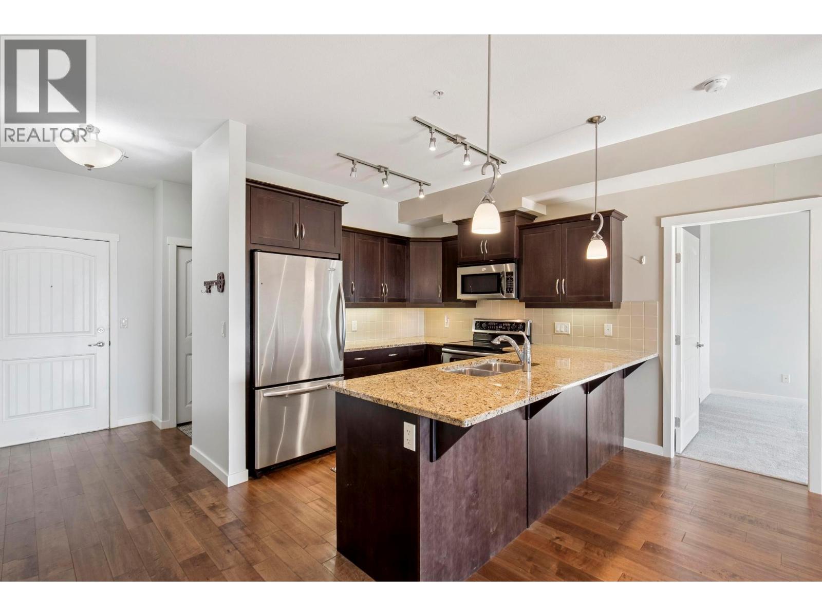 3735 Casorso Road Unit# 205, Kelowna, British Columbia  V1W 5G1 - Photo 3 - 10364484