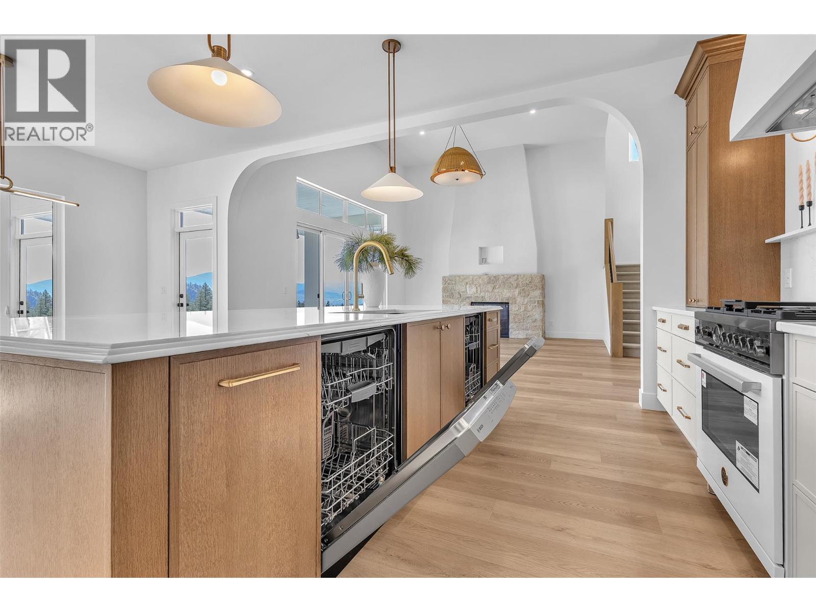 1439 Whistling Pine Place Kelowna Photo 9