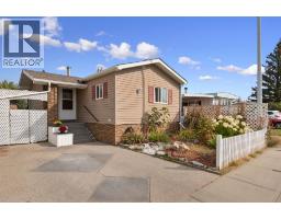4 Birch Close, Olds, Ca