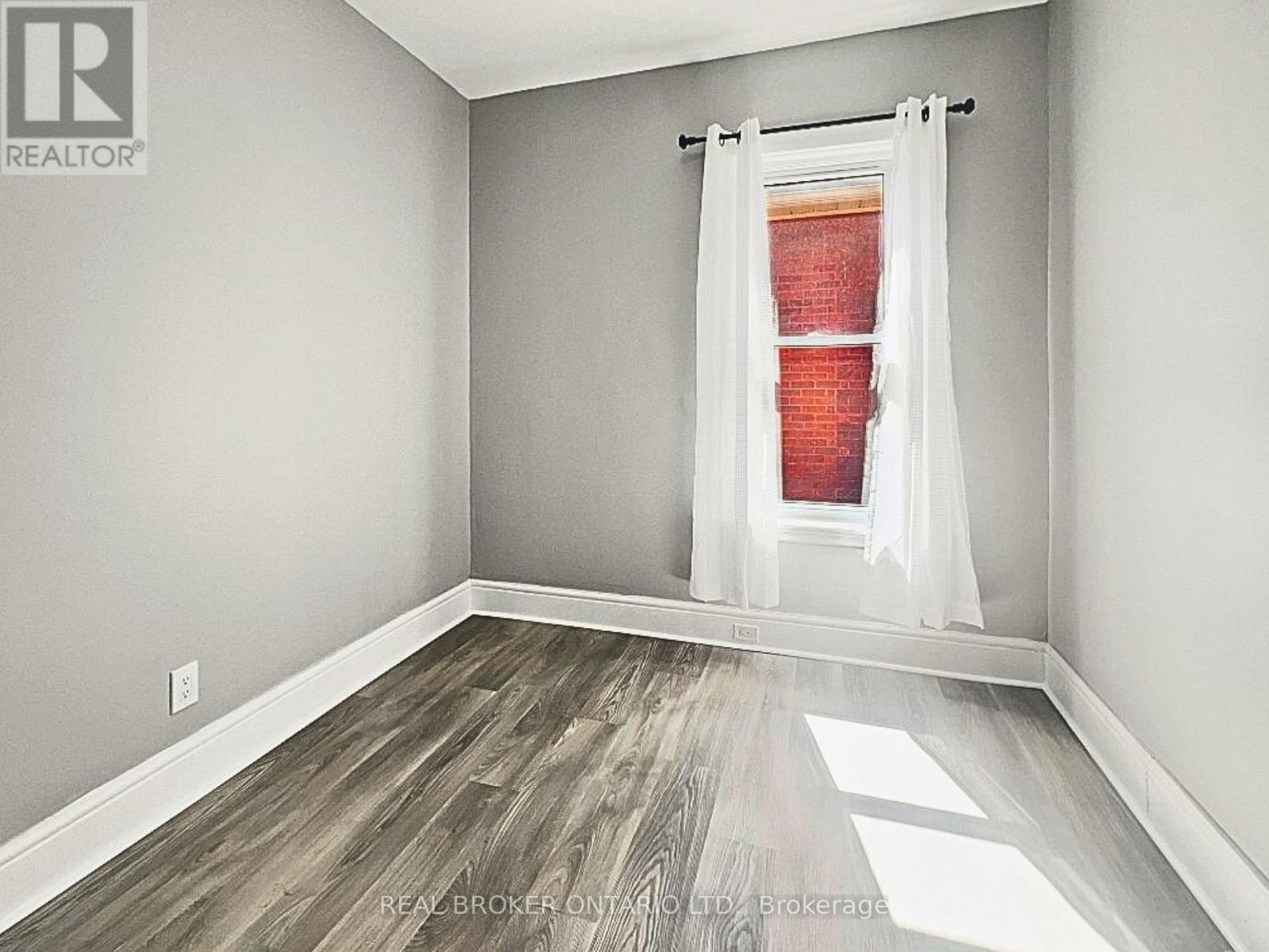 13 Salisbury Avenue, Brantford, Ontario  N3S 1M6 - Photo 11 - X12433337