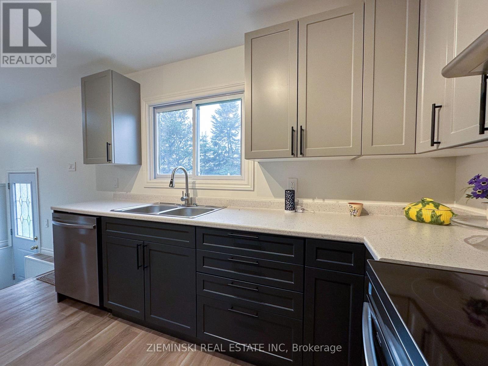 1099 Besaw Road, Iroquois Falls, Ontario  P0K 1G0 - Photo 4 - T12433374