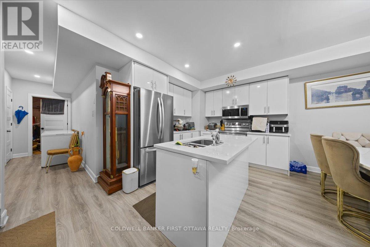 562 Queen Mary Street, Ottawa, Ontario  K1K 1W1 - Photo 33 - X12433377