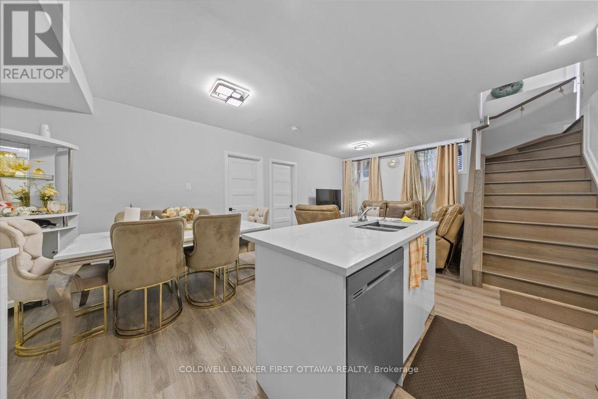 562 Queen Mary Street, Ottawa, Ontario  K1K 1W1 - Photo 36 - X12433377