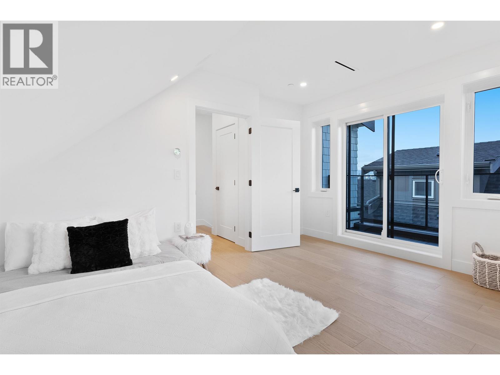 2 3536 W 14th Avenue, Vancouver, British Columbia  V6R 2W4 - Photo 16 - R3053446