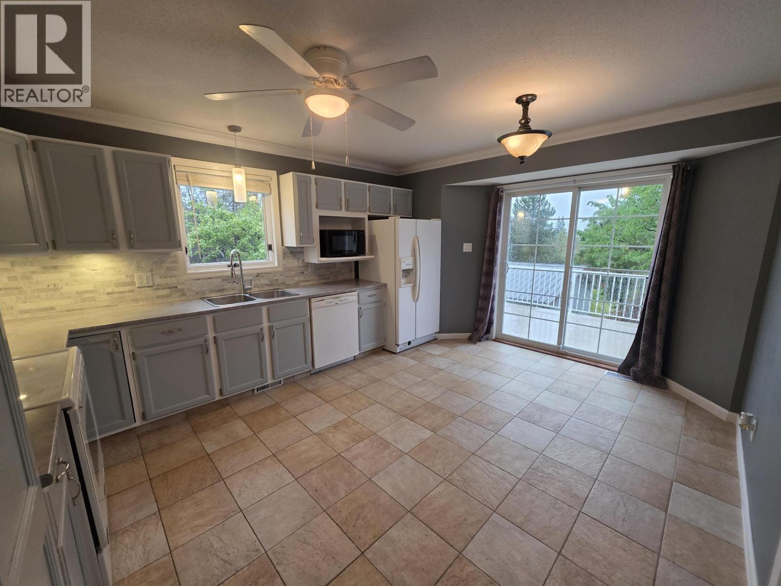 5301 Mountain Vista Drive, Terrace, British Columbia  V8G 4X4 - Photo 7 - R3039883