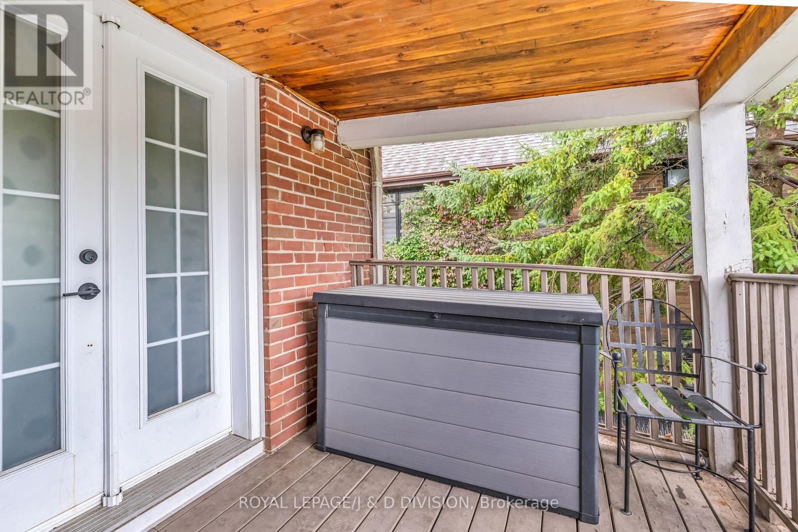137 Highbourne Road, Toronto, Ontario  M5P 2J8 - Photo 10 - C12433357