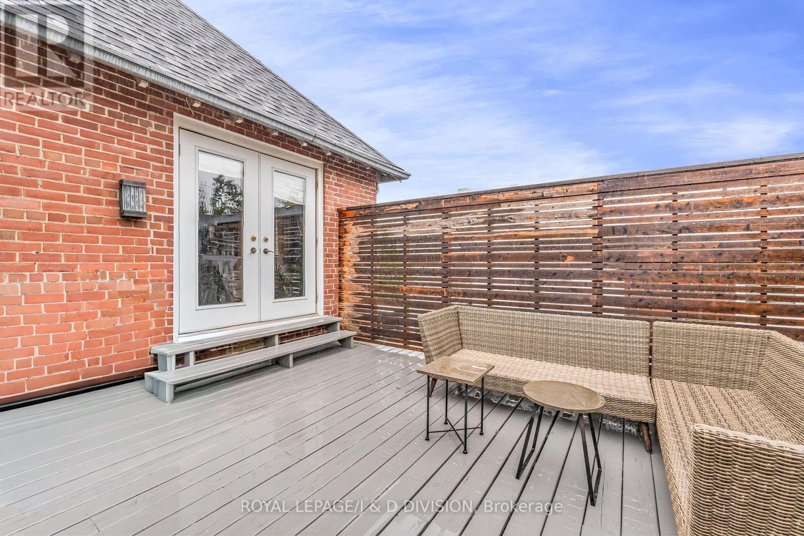 137 Highbourne Road, Toronto, Ontario  M5P 2J8 - Photo 21 - C12433357