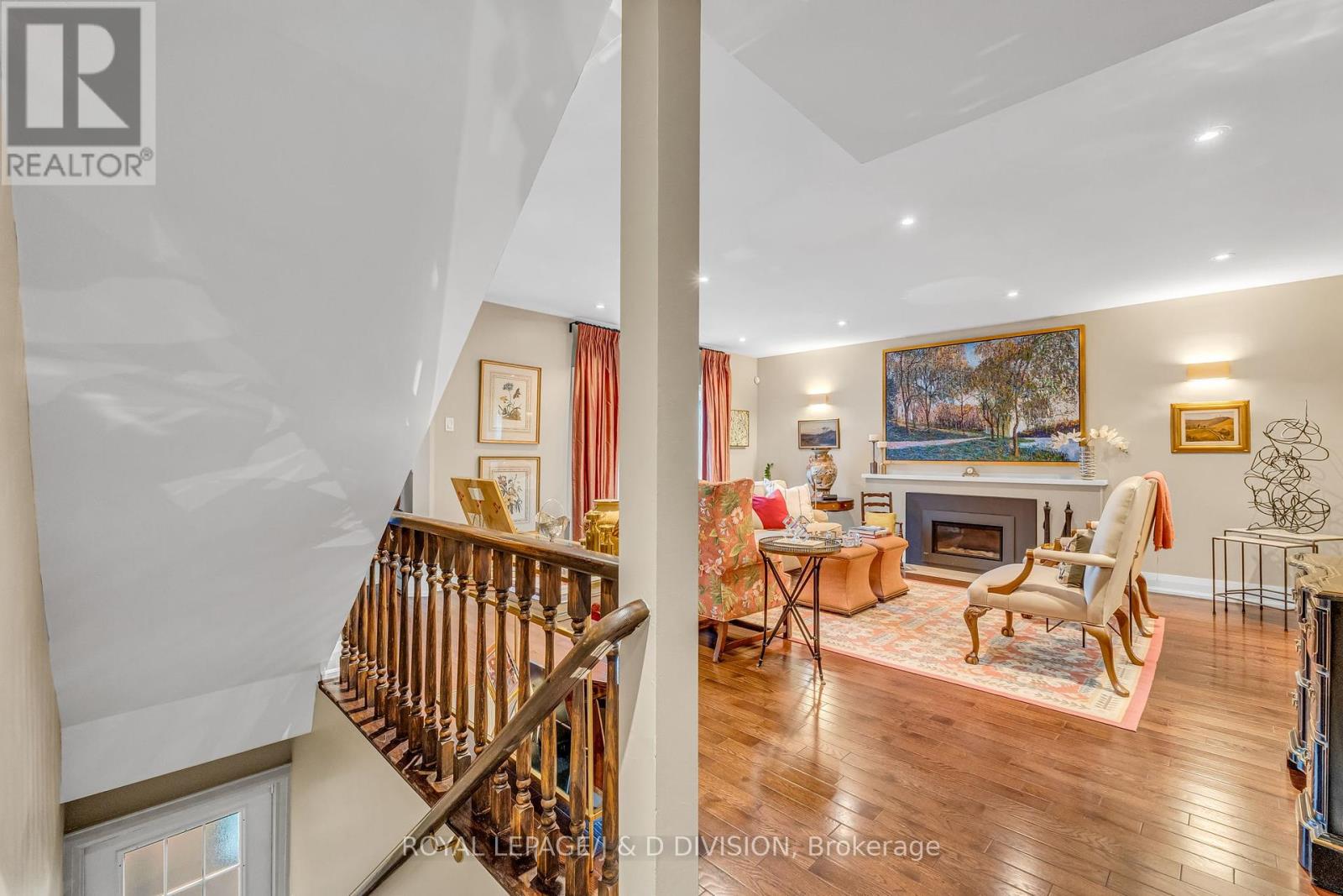 137 Highbourne Road, Toronto, Ontario  M5P 2J8 - Photo 3 - C12433357