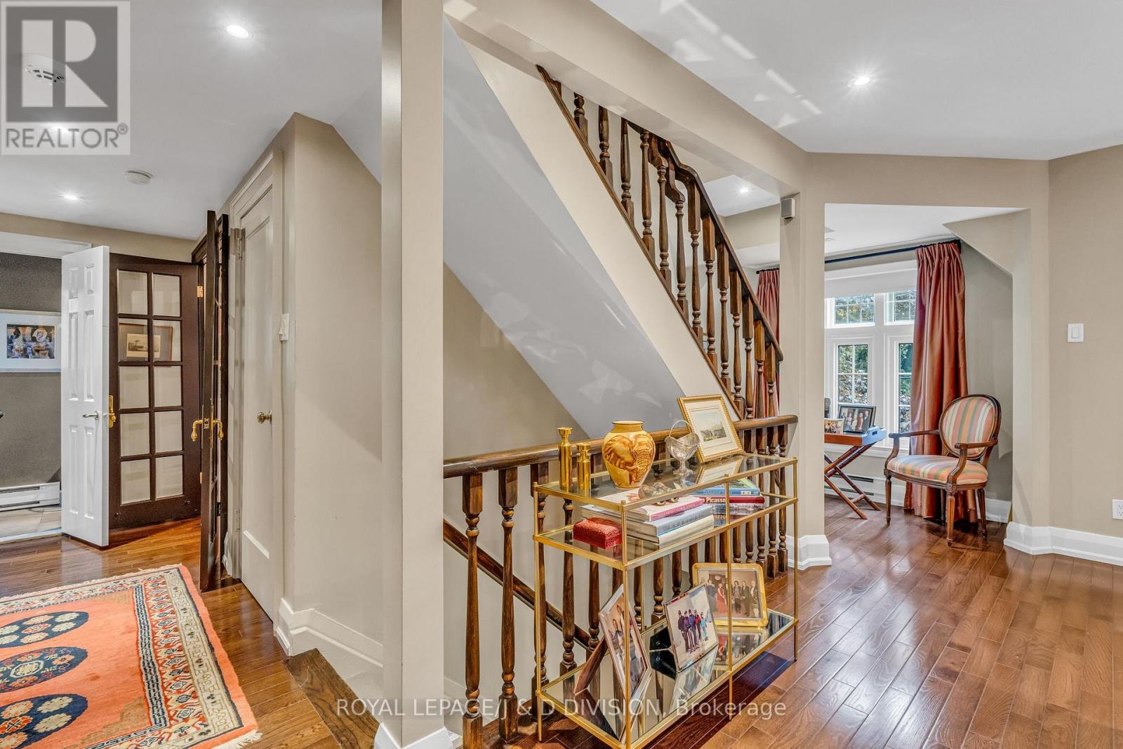 137 Highbourne Road, Toronto, Ontario  M5P 2J8 - Photo 6 - C12433357