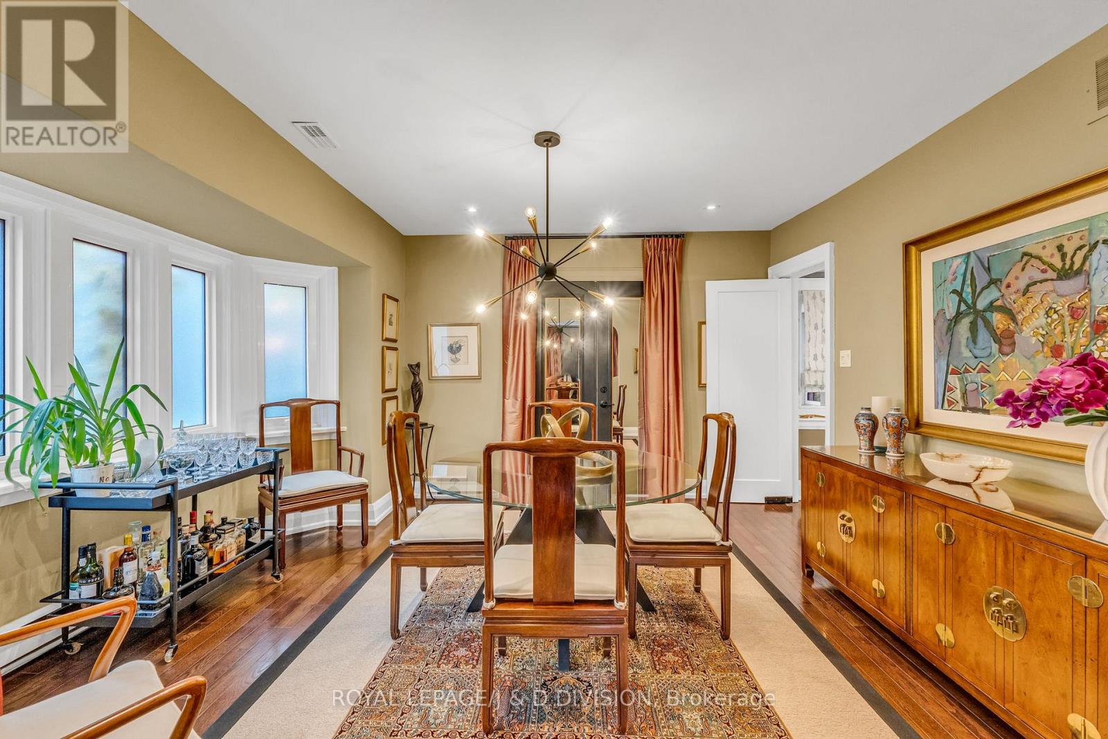 137 Highbourne Road, Toronto, Ontario  M5P 2J8 - Photo 9 - C12433357