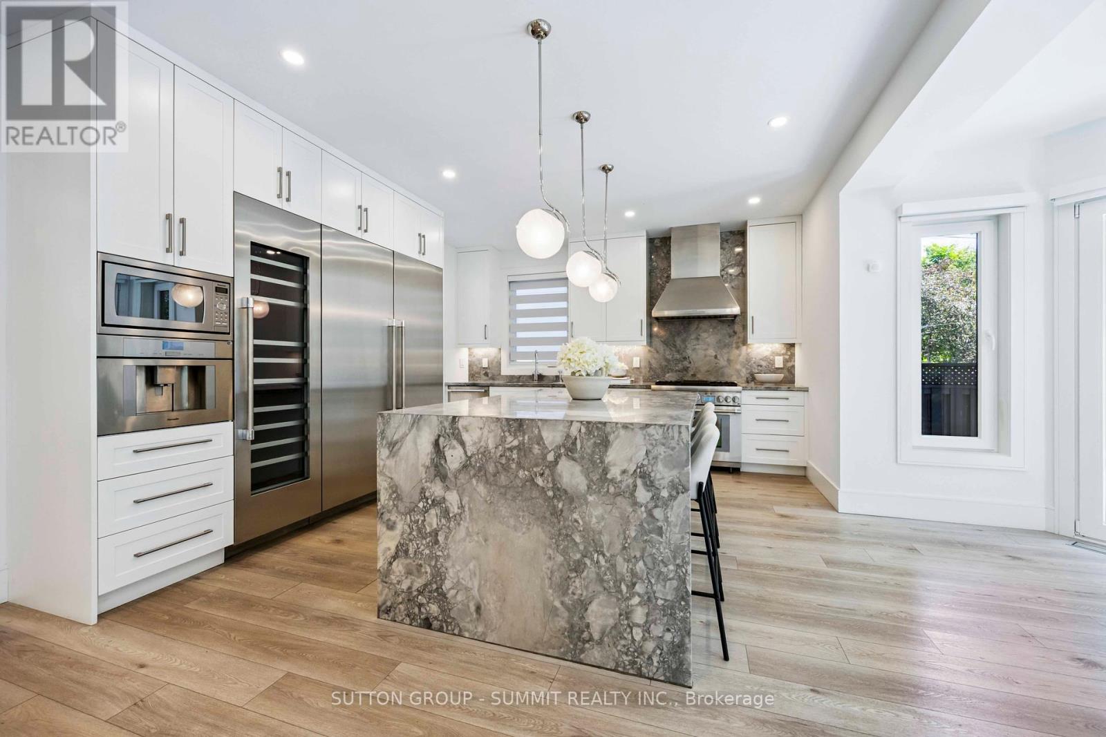 127 Munro Boulevard, Toronto, Ontario  M2P 1C7 - Photo 14 - C12433359