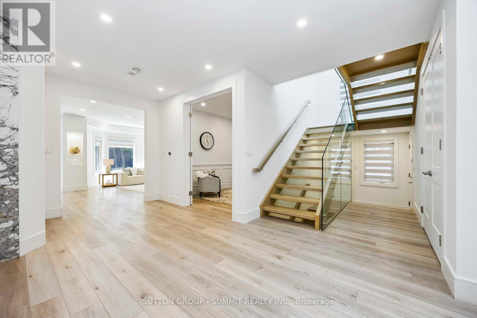 127 Munro Boulevard, Toronto, Ontario  M2P 1C7 - Photo 19 - C12433359