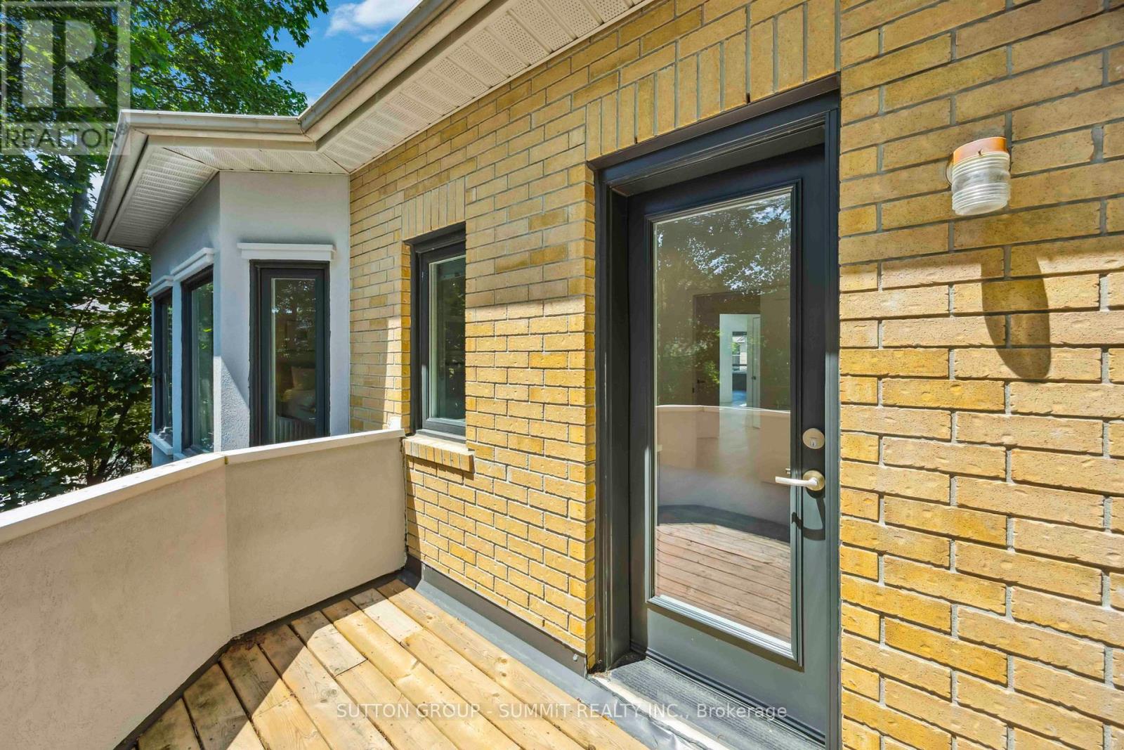 127 Munro Boulevard, Toronto, Ontario  M2P 1C7 - Photo 30 - C12433359