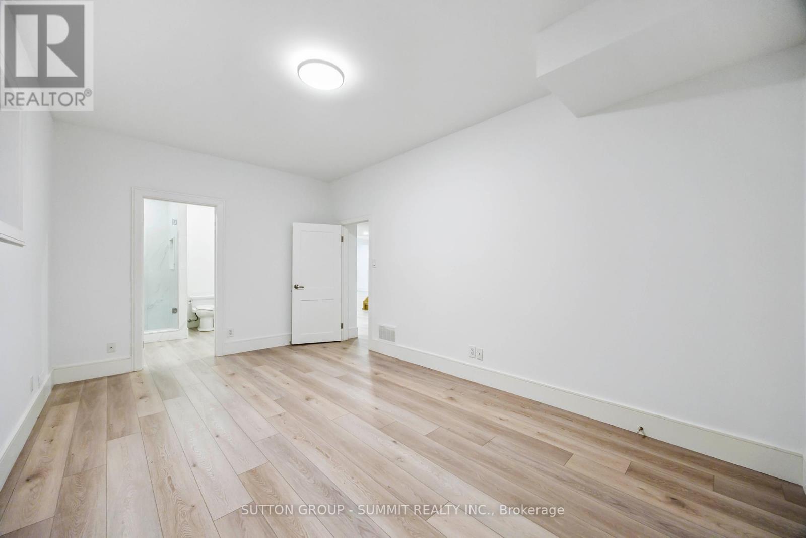 127 Munro Boulevard, Toronto, Ontario  M2P 1C7 - Photo 40 - C12433359