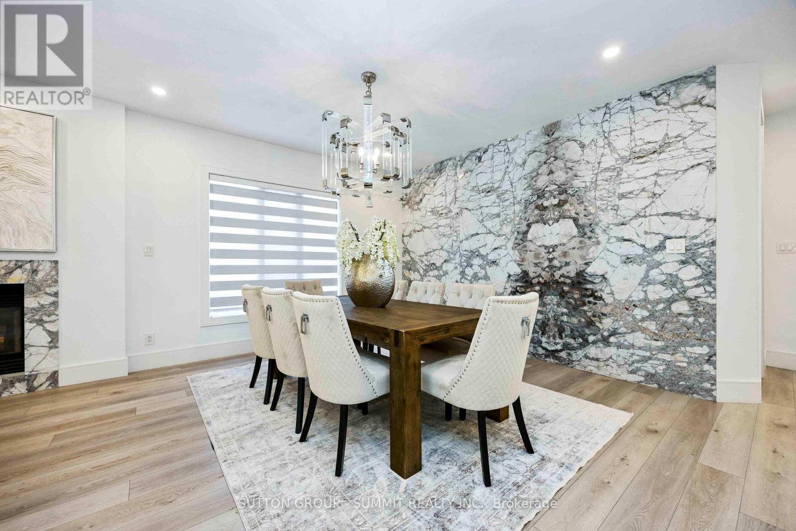 127 Munro Boulevard, Toronto, Ontario  M2P 1C7 - Photo 7 - C12433359