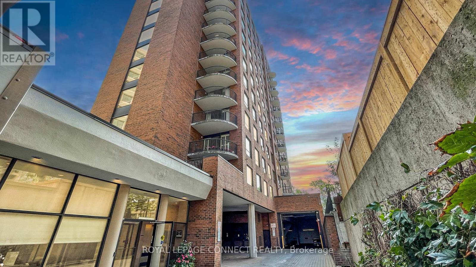 1002 - 47 ST CLAIR AVENUE W, Toronto, Ontario