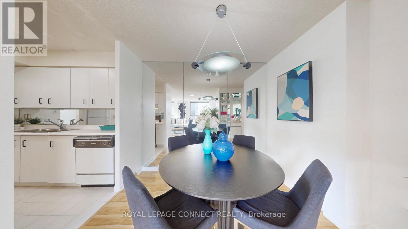1002 - 47 St Clair Avenue W, Toronto, Ontario  M4V 3A5 - Photo 17 - C12433368